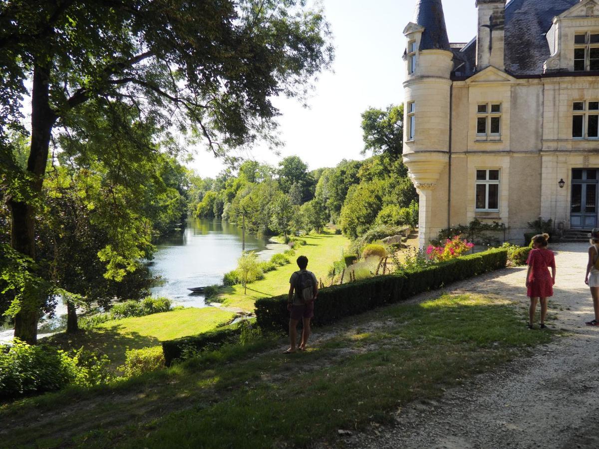Chateau Des Loups - Les Cypres Echire エクステリア 写真